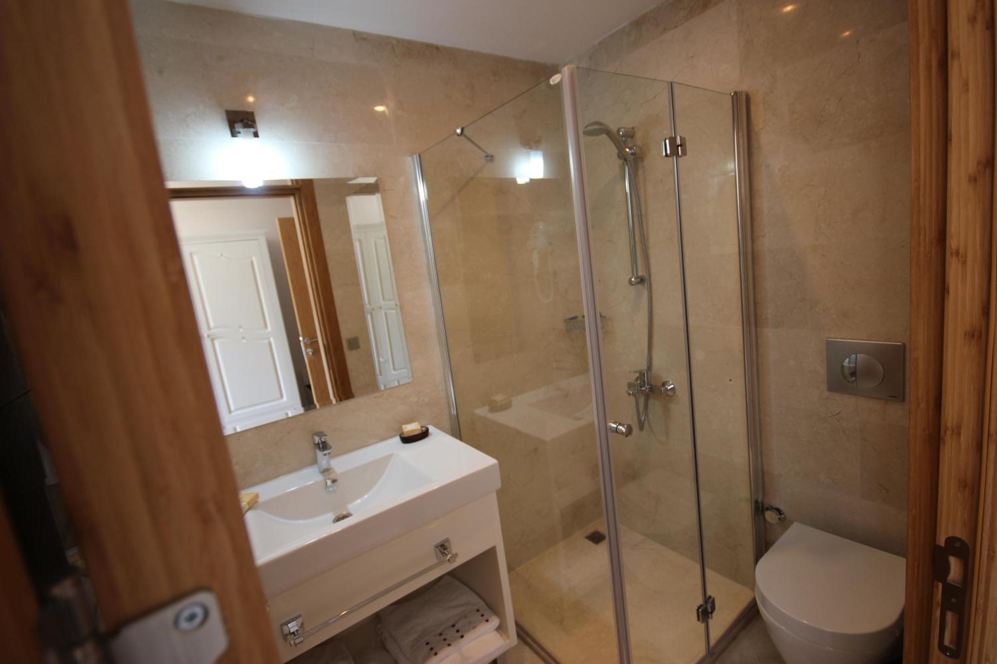 Myla Hotel Tuzla Istanbul Eksteriør billede